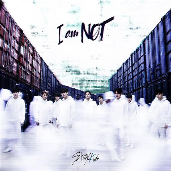 Stray Kids - 1st Mini Album [I AM NOT] (I AM / NOT Ver.)