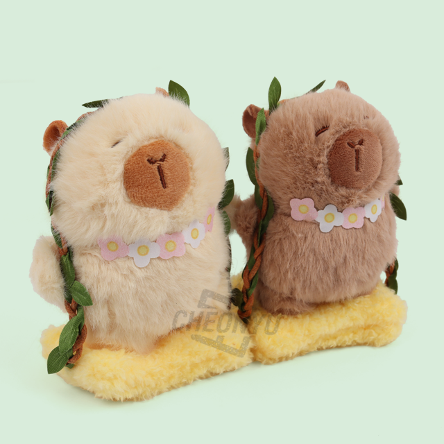 CAPYBARA - Flower Necklace Capybara Keyring, Random